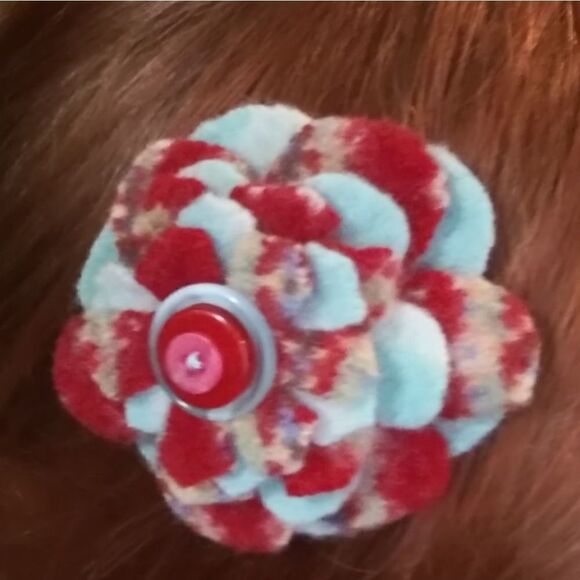 ⭐3 for $20⭐ Upcycled Felted Wool Flower Hair Clip - Picture 4 of 4